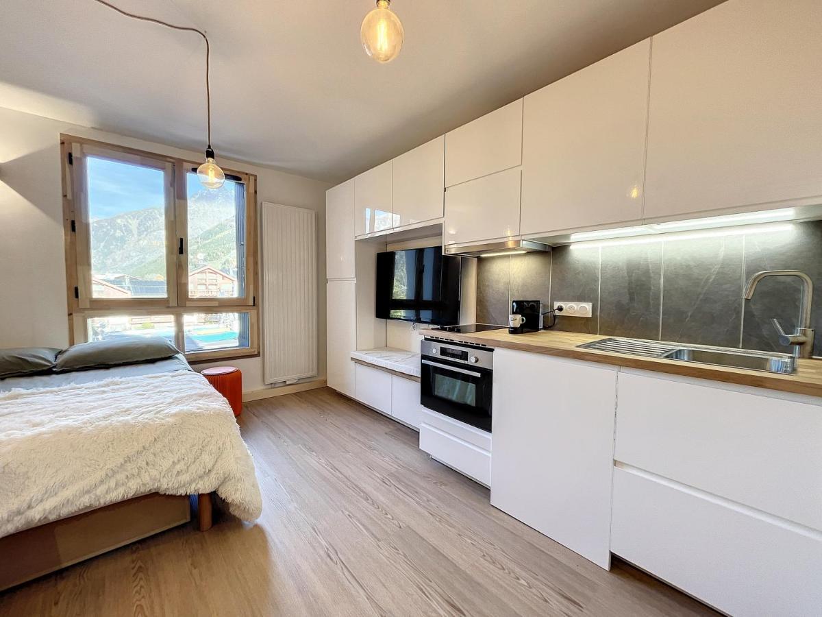 Apartment Superbe Refait A Neuf Et Equipe Avec Parking *